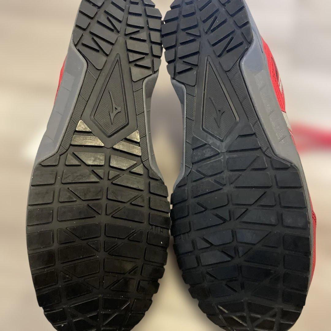 新品未使用品 Mizuno レッド 安全靴　サイズ25.5㌢