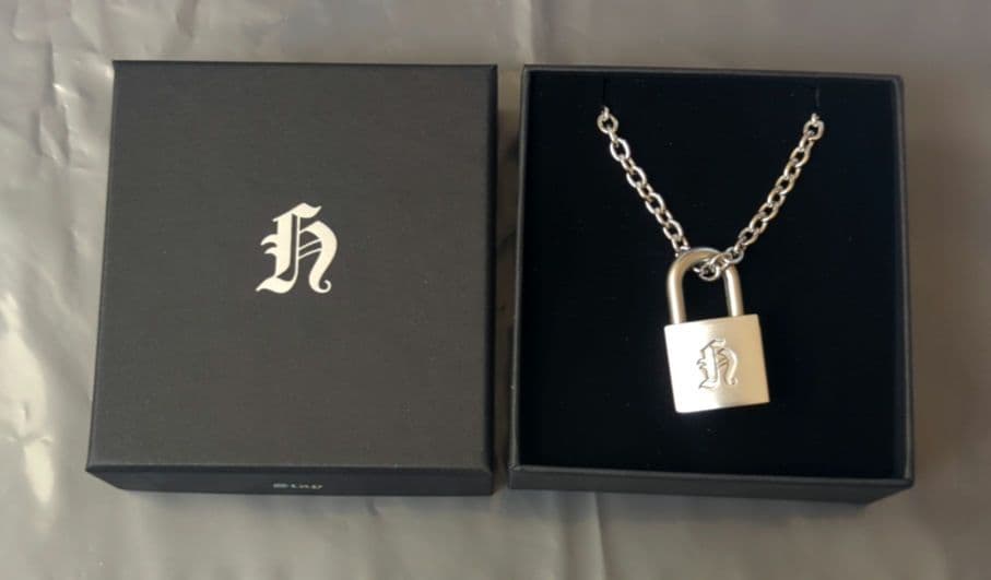 celebrATE メンプロ ネックレス　ヒョンジン