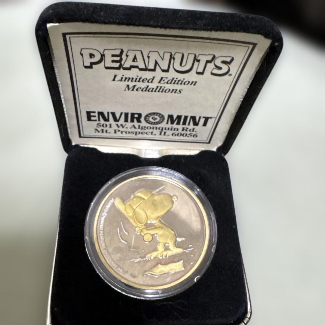 スヌーピー　メダル　PEANUTS ４５周年記念