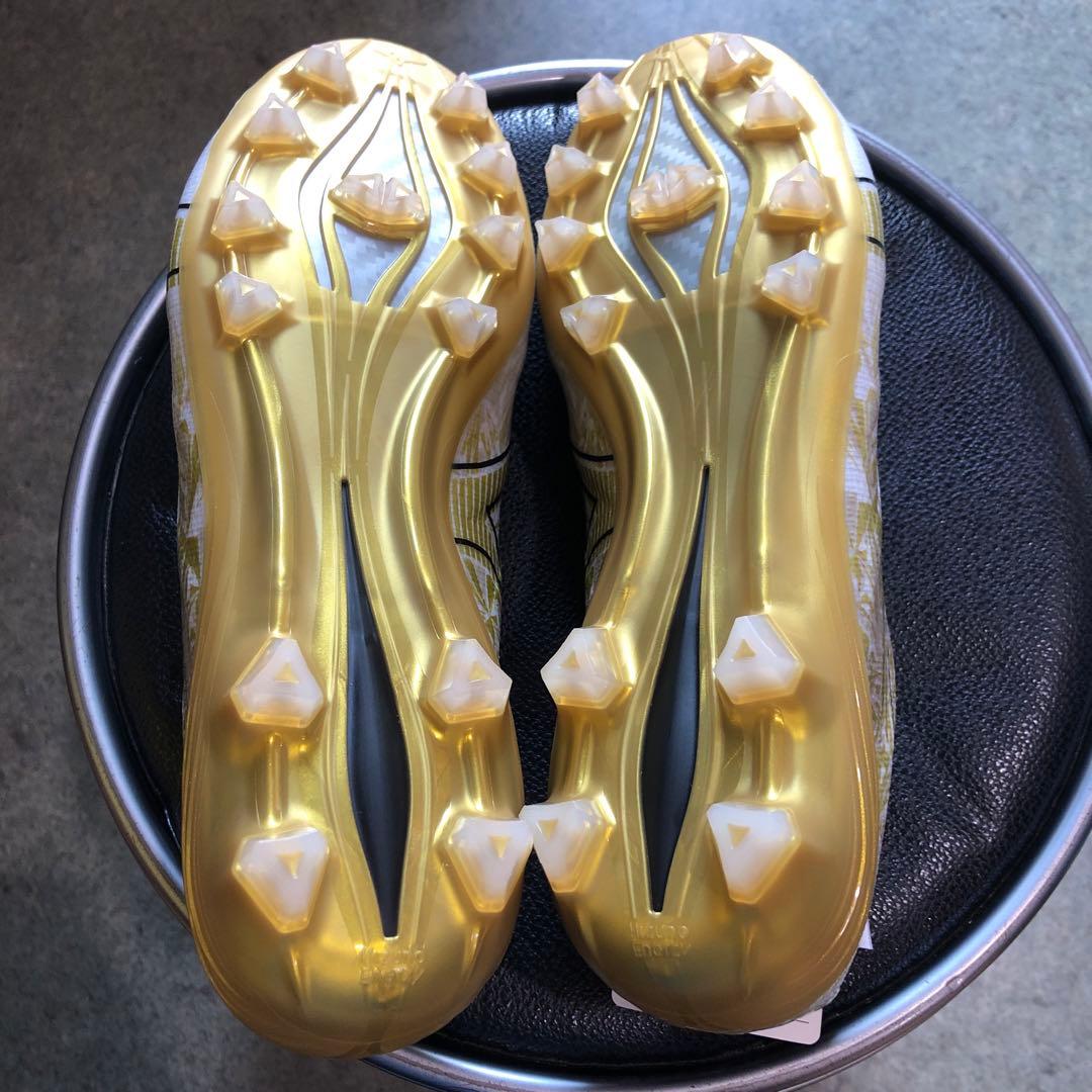 ミズノサッカースパイク新品