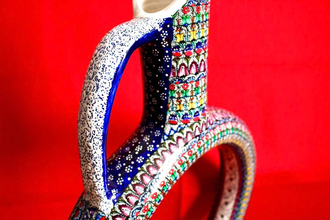 トルコ雑貨【アヴァノス陶器　飾り壺　ワインデキャンタ】