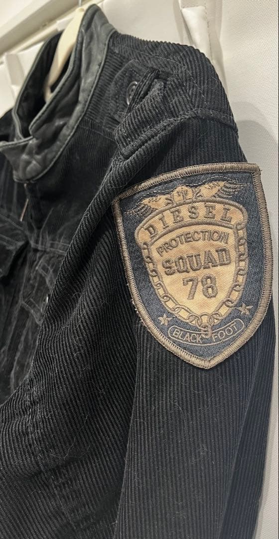 ディーゼル　カッコ良すぎのミリタリー パッチ付き コーデュロイ/革ジャケット美品