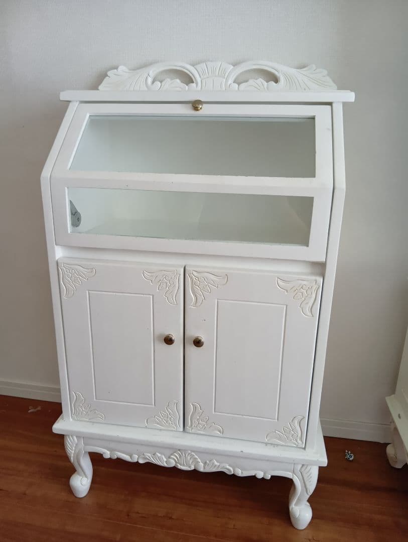 アンティーク*キャビネット