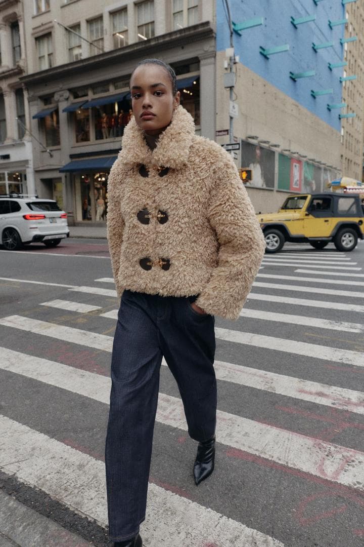 【完売品】 ZARA トグルボタン フェイクファージャケット L