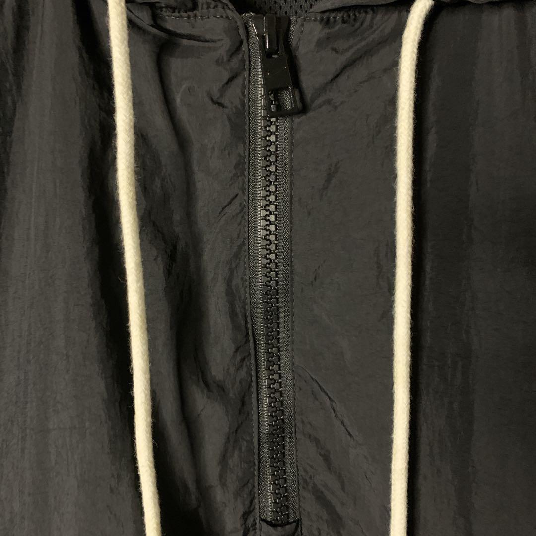 ナイキ アノラックパーカー 刺繍ロゴ サイドライン ビッグスウォッシュブラック