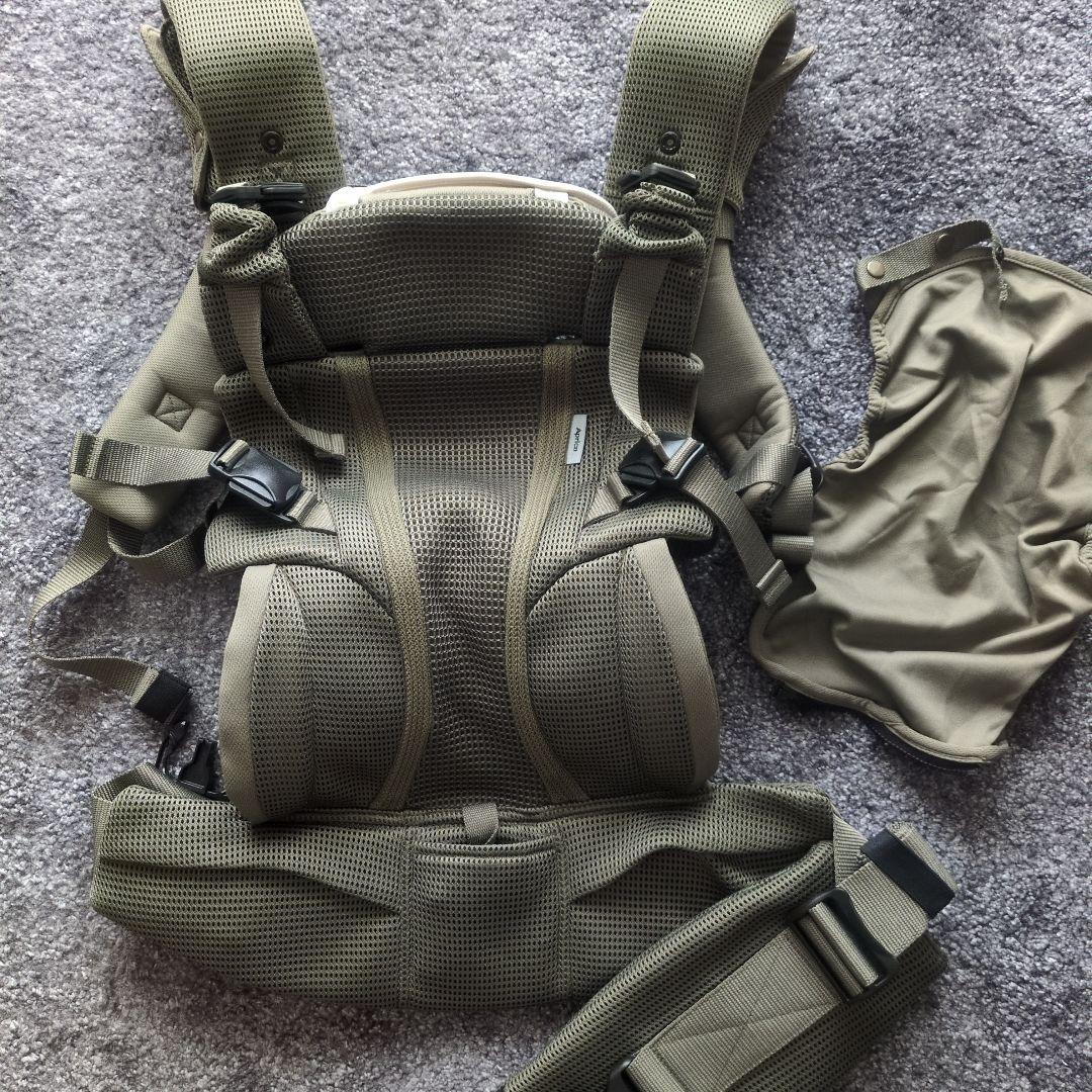 Aprica 抱っこ紐 カーキ　ラクリス　新品