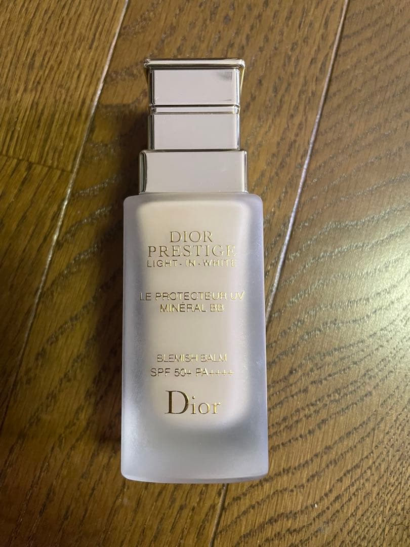 化粧下地 Dior Prestige Light-Night Mineral BB
