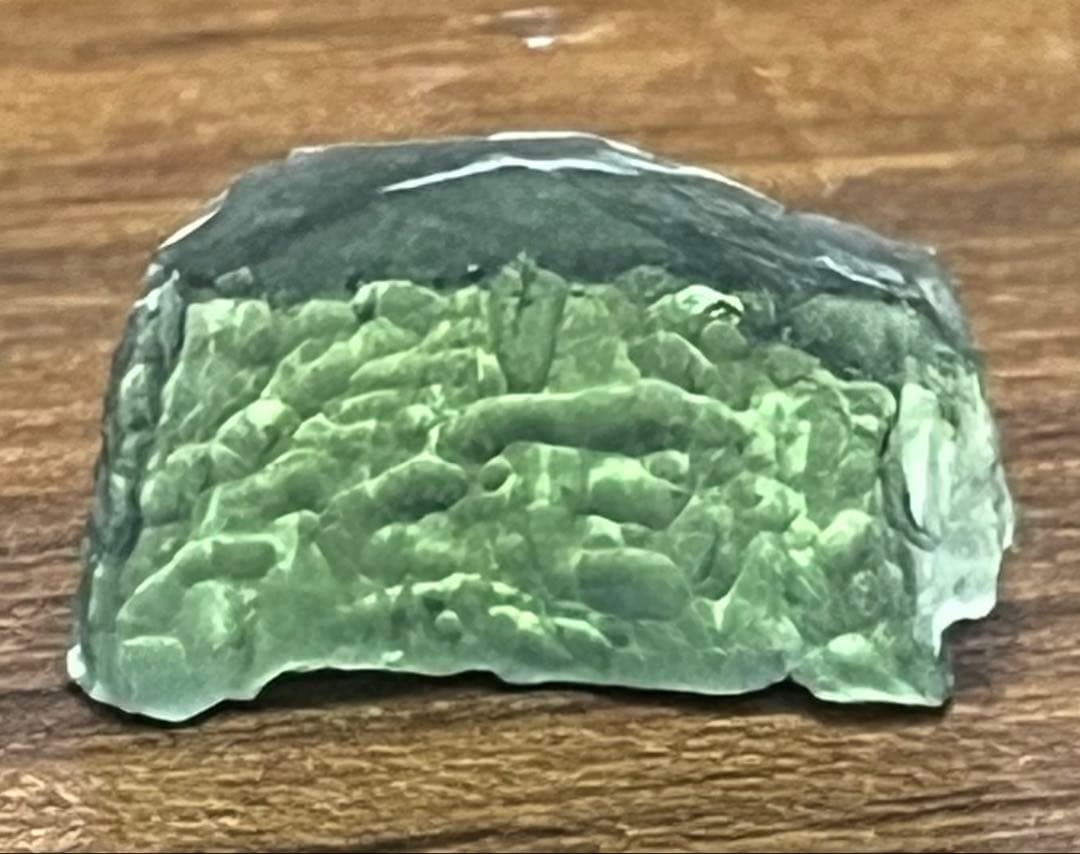 ◆モルダバイト◆隕石落下により生成された天然ガラス◆宇宙と地球のコラボ◆