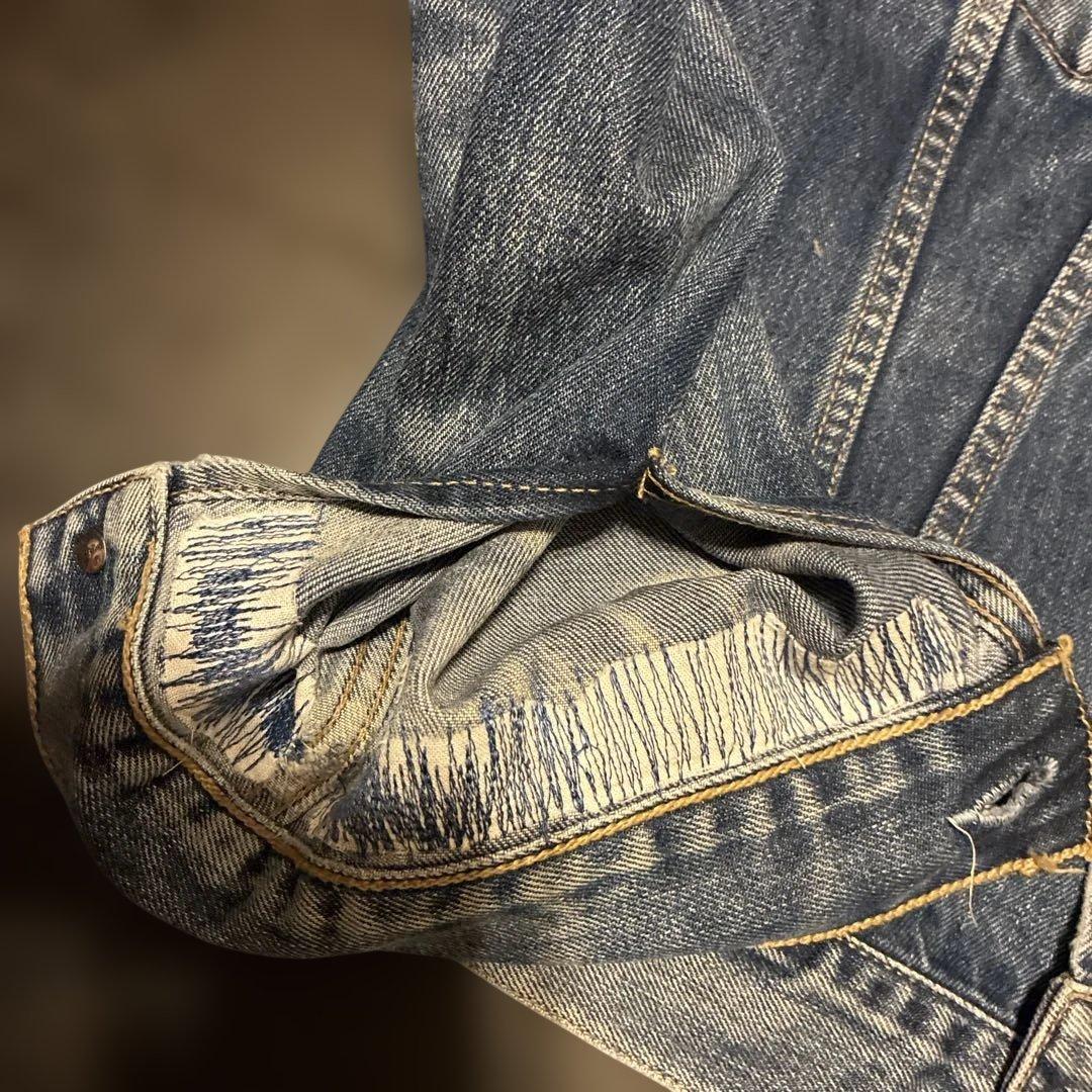 リーバイスデニムジャケット XLサイズ　ハチノスリペア有り