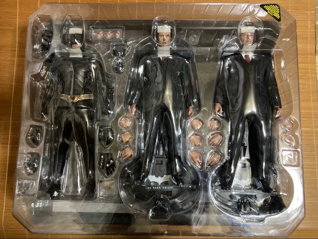 ホットトイズ バットマン ダークナイト アルフレッド & 格納庫 限定版