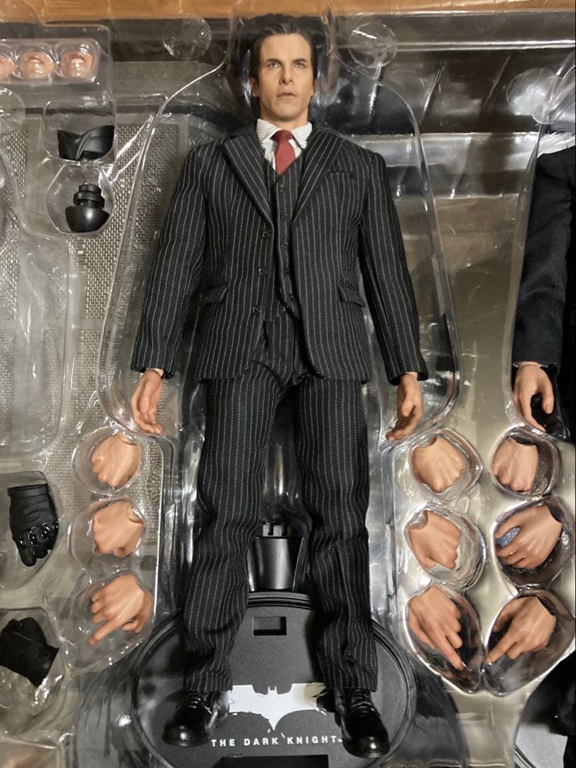 ホットトイズ バットマン ダークナイト アルフレッド & 格納庫 限定版