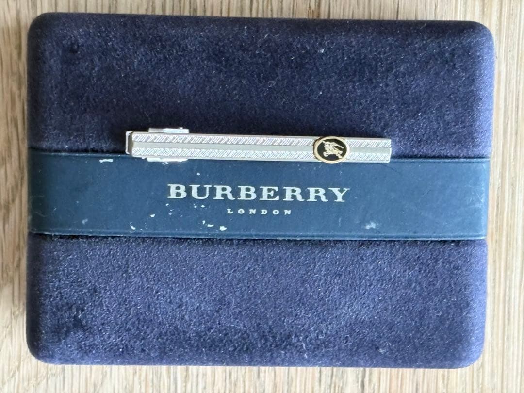 美品 BURBERRY スターリングシルバー製ネクタイピン