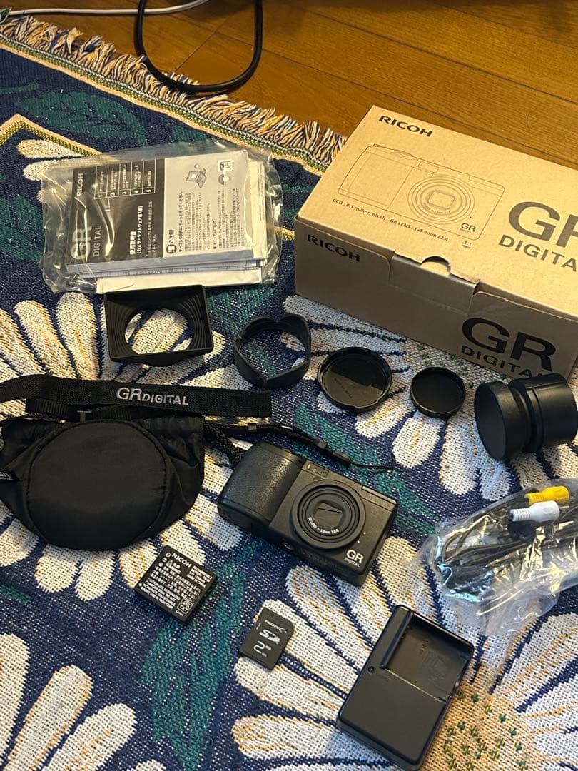 RICOH GR DIGITAL 初代 完動品 箱付 SDカード付属