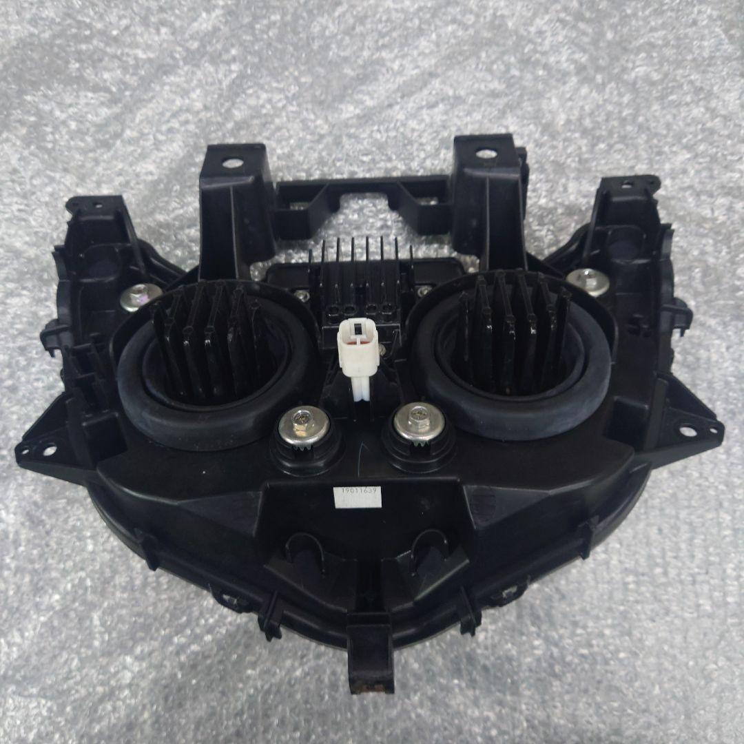 YAMAHA　マジェスティS ヘッドライト