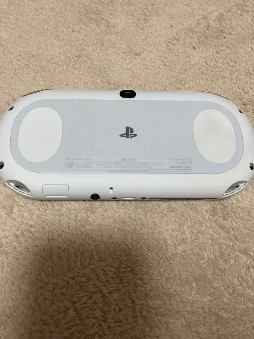 PlayStation®Vita（PCH-2000シリーズ）