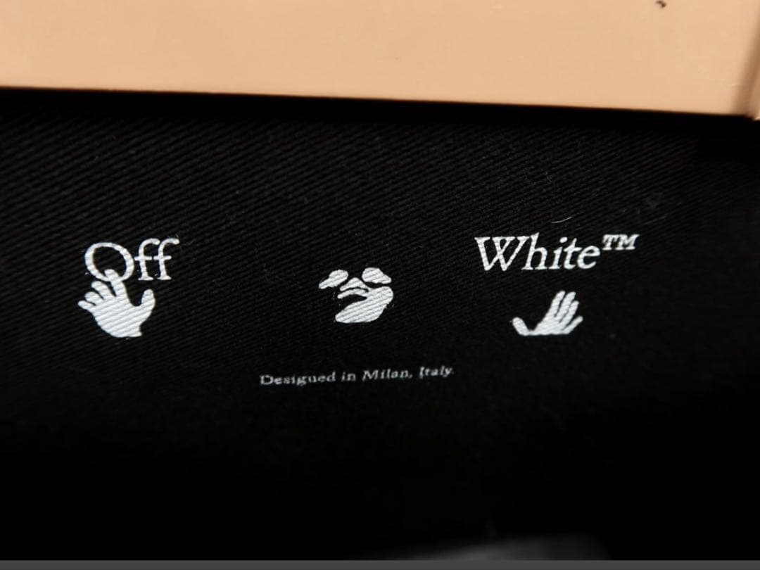 あ*ず様 超美品　希少　Off-White オフホワイト　エナメル 2wayトー