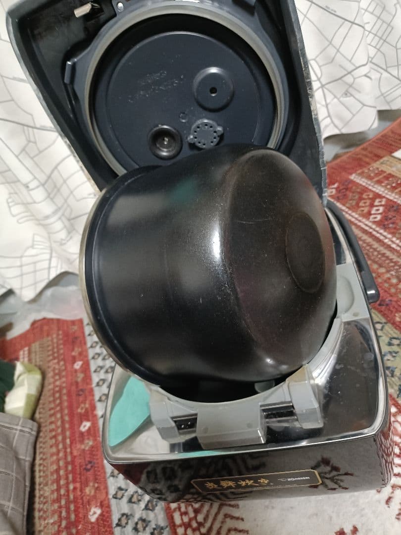 高級炎舞炊き ZOJIRUSHI炎舞炊き 圧力IH炊飯ジャーNW-LB18