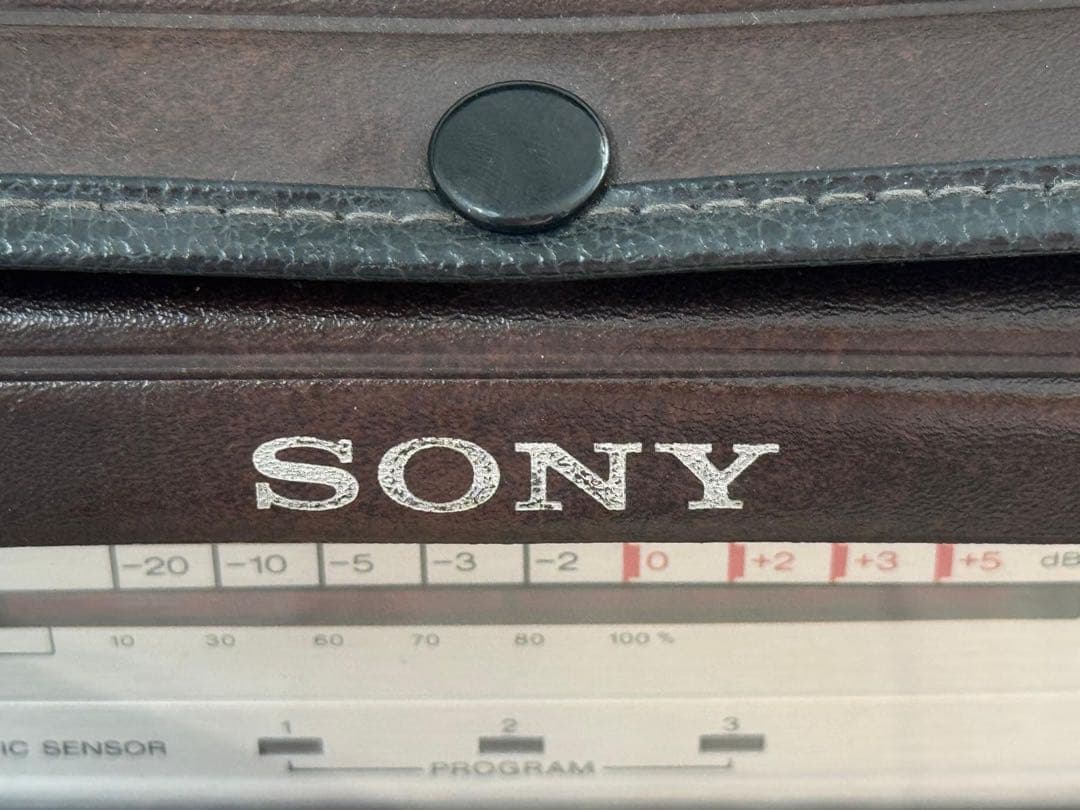 動作品SONY ZILBAP ラジカセCFS-V8 レトロラジオレアカバーレトロ