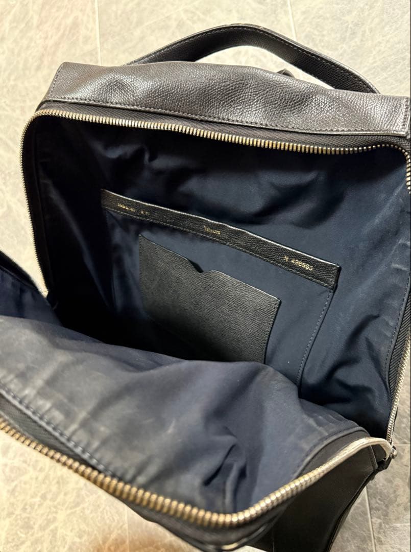 VALEXTRA ヴァレクストラ Vライン レザー リュック バックパック