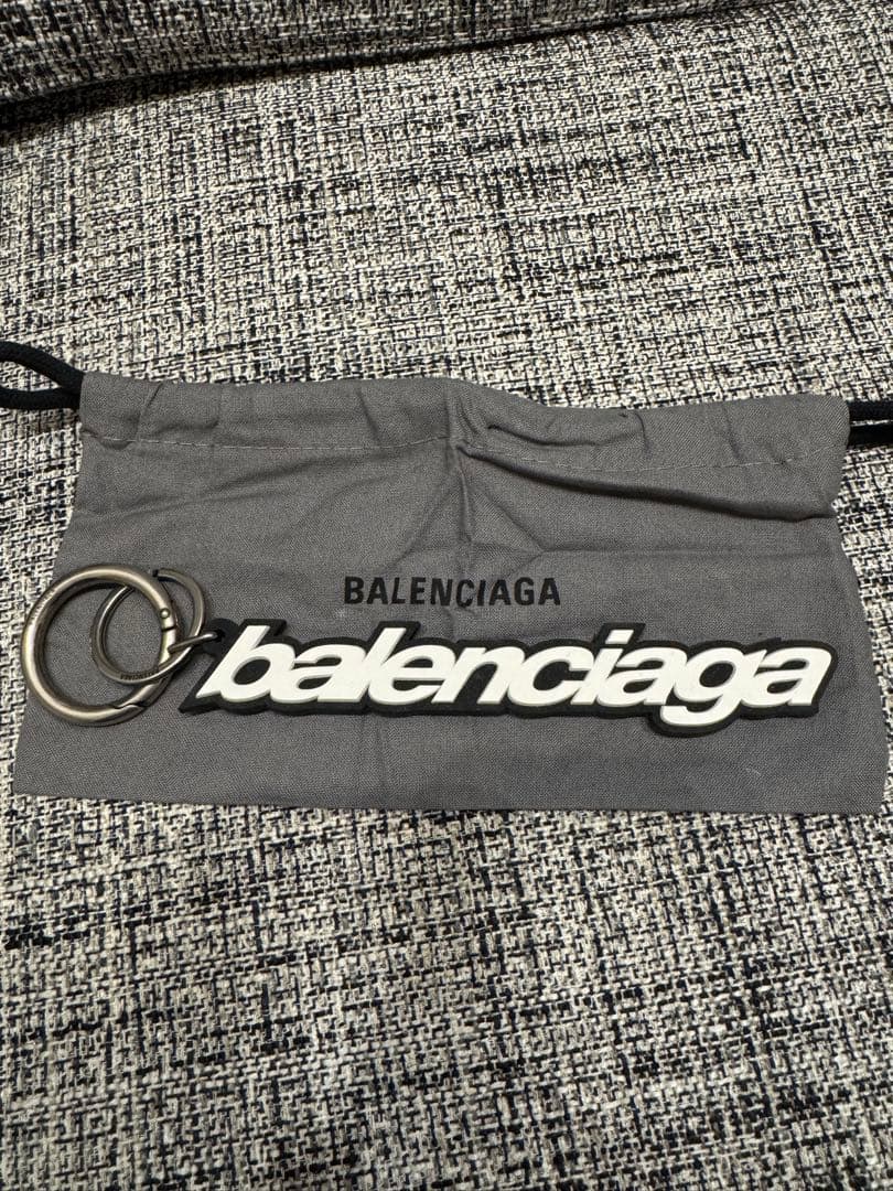 【BALENCIAGA】ロゴキーホルダー