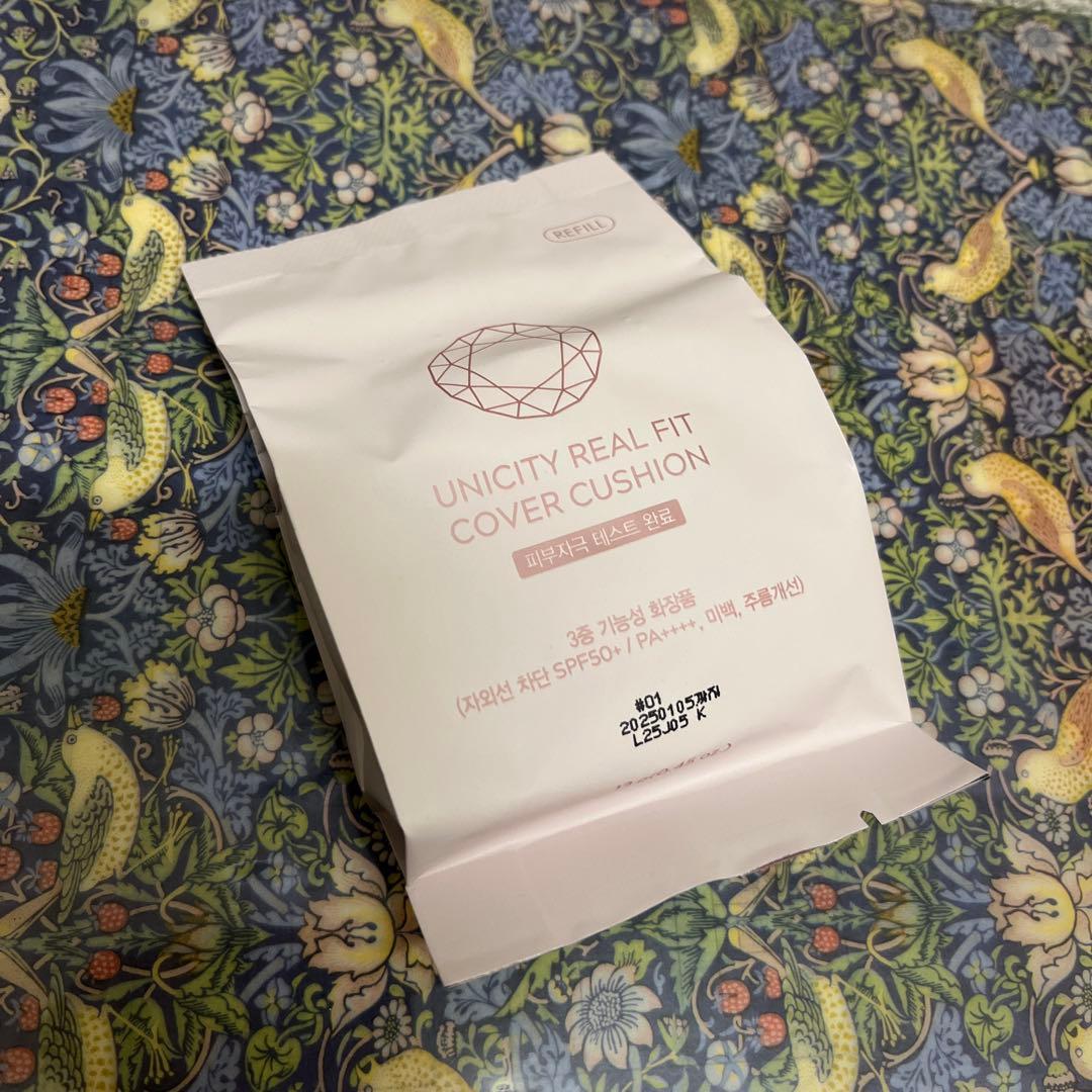 ユニシティ リアル フィット カバー クッション 01 ライトベージュ ファンデ