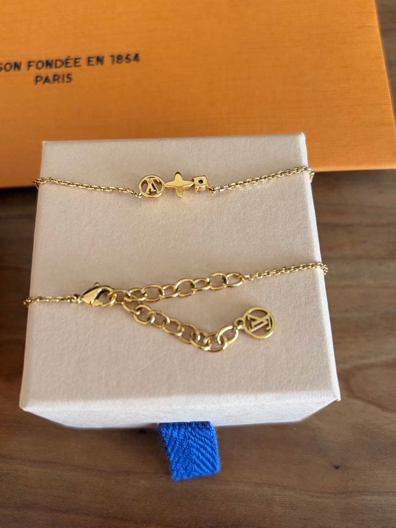 ルイヴィトン プティ ルイ ネックレス ゴールド メタル