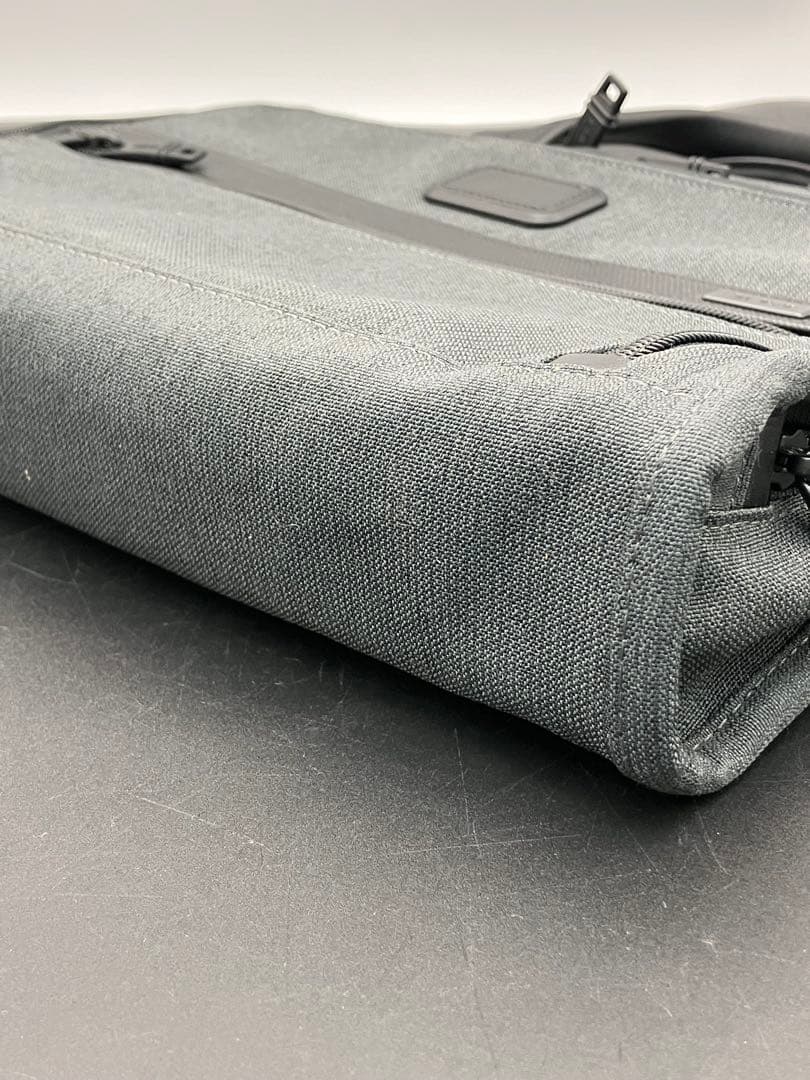 TUMI ALPHA 2 スリムデラックス ブリーフケース キャンバス グレー