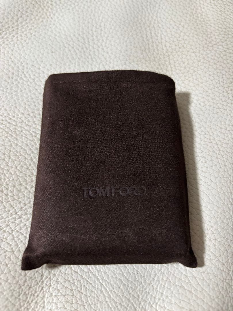 トムフォードアイカラークゥォード48 ピーチグラマー