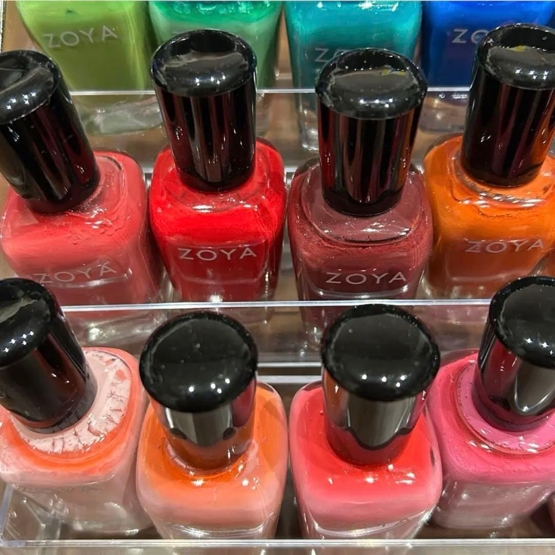 ZOYA／ネイルラッカー(バラ売り可)
