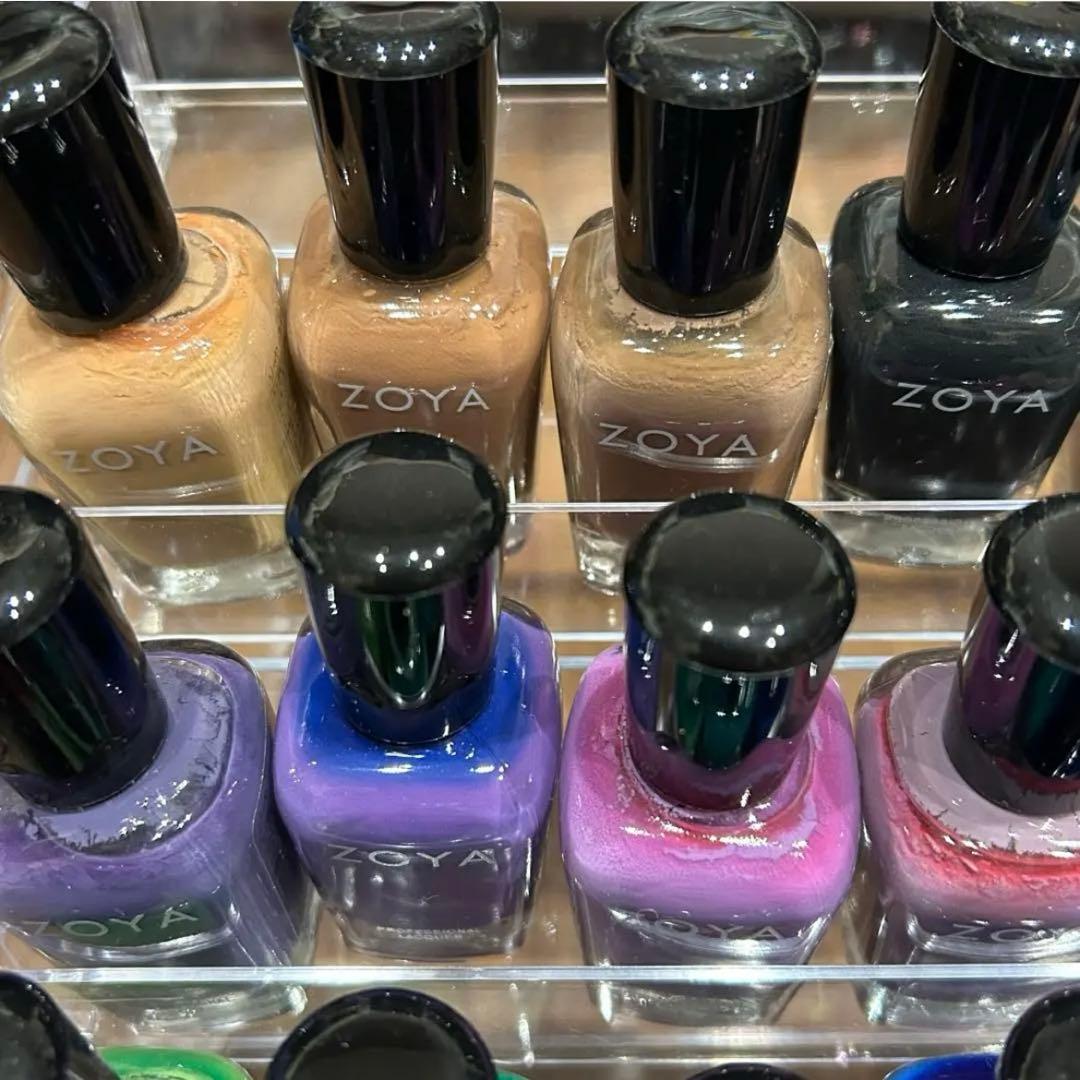 ZOYA／ネイルラッカー(バラ売り可)