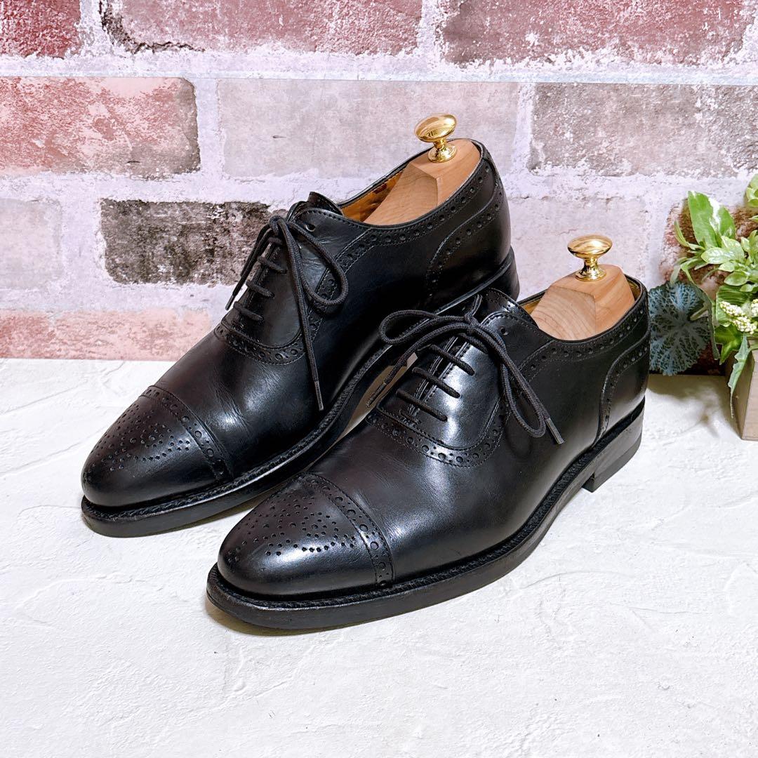 【ジャランスリウァヤ】ドレスシューズ 革靴 黒 内羽根 フォーマル メダリオン