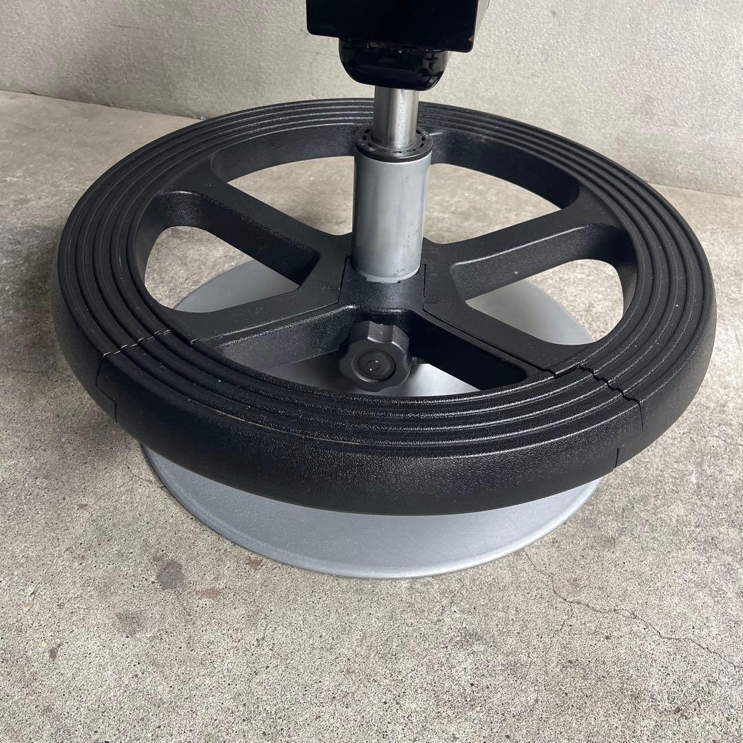 ayur chair アーユルチェア ルナ　足置きリング付　丸ベースタイプ