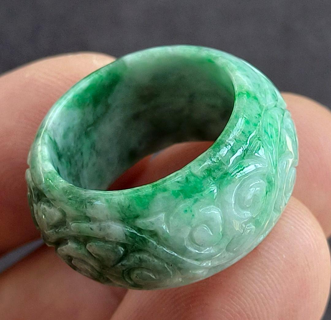 あ〜きゃん♬ 【日本鑑別書付】ミャンマー産本翡翠の貴妃バングルとリング2点