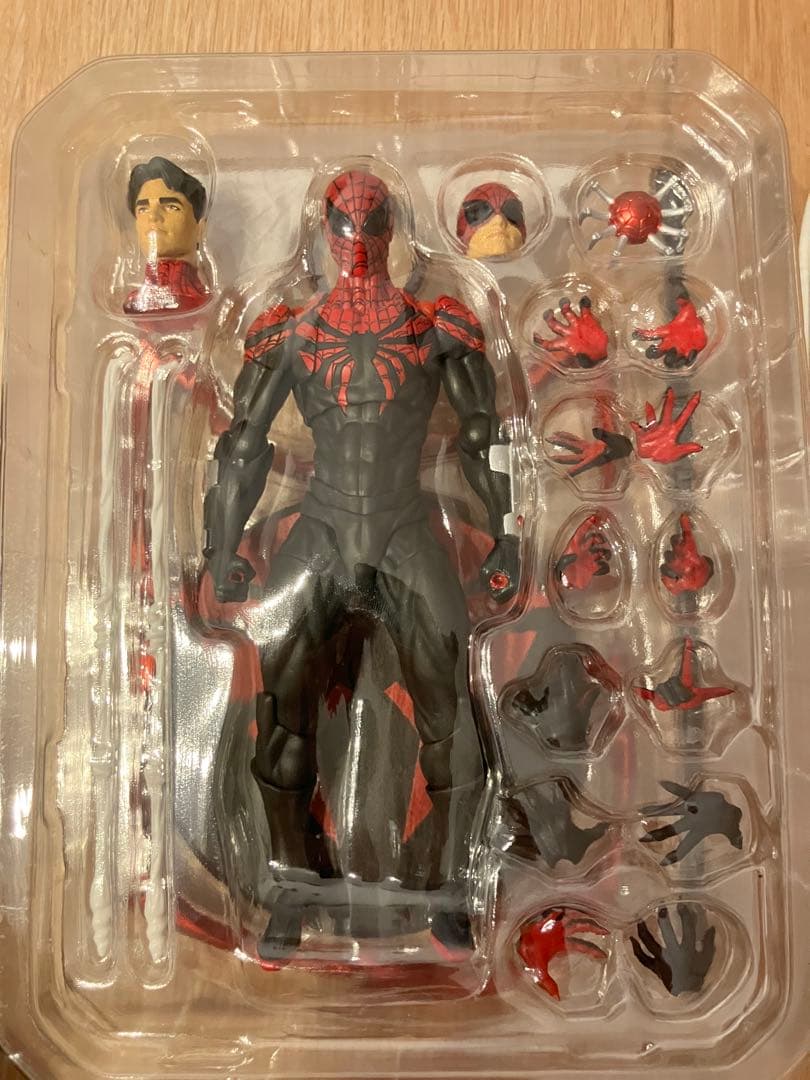 MESS TOYSスーペリアスパイダーマンフィギュア
