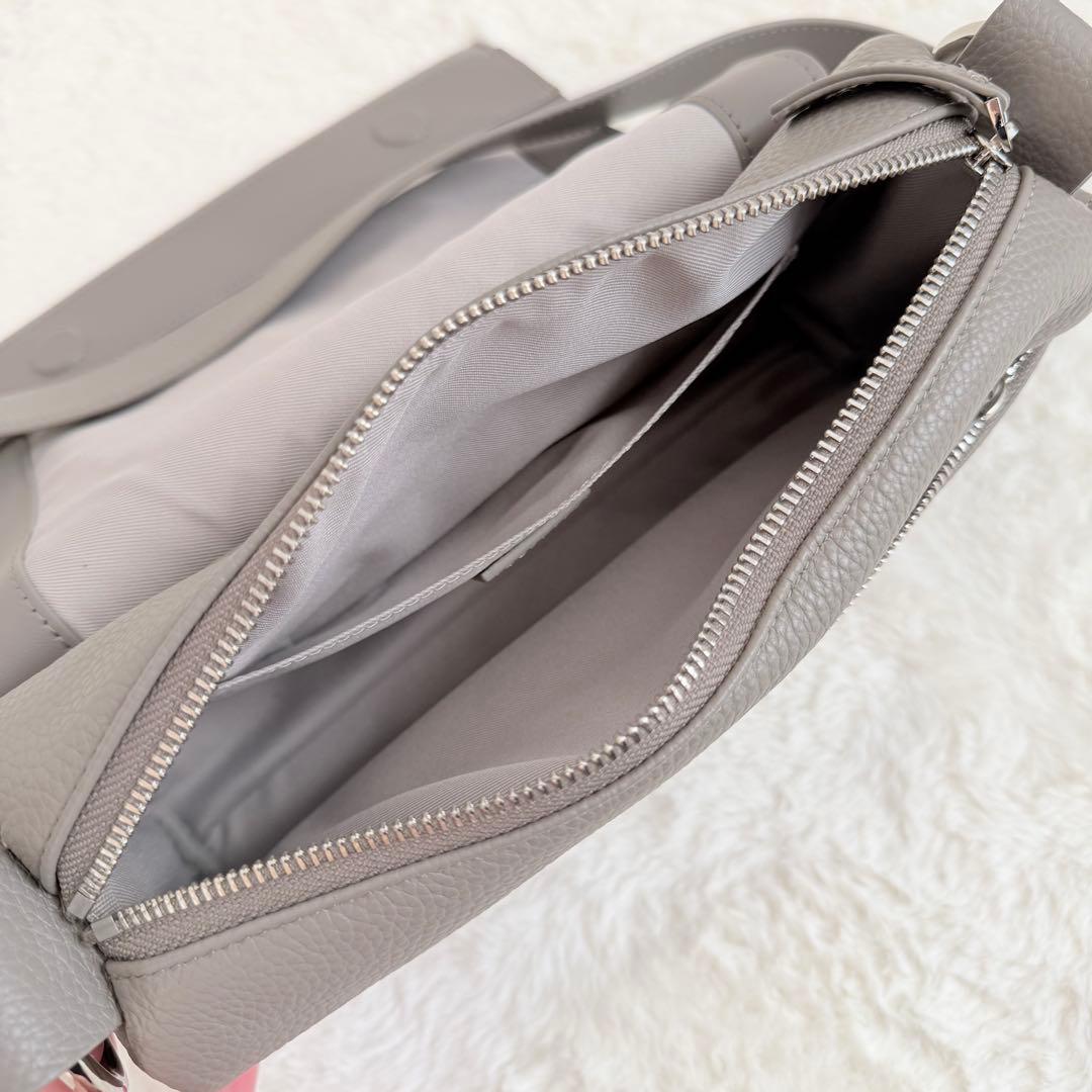 美品✨ビアズリー　レザーボディバッグ　トープ　ショルダーバッグ　2WAY 完売品