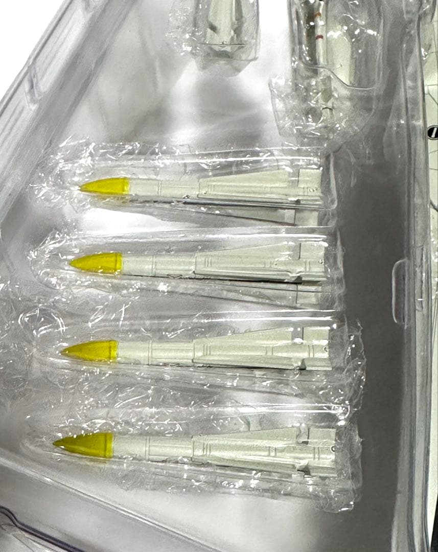 Calibre Wings 1/72 ROBOTECH F-14 限定版