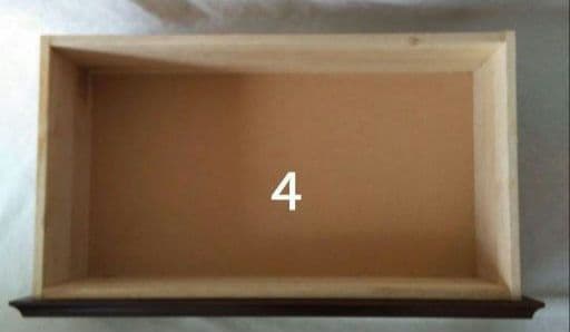 洋風箪笥　レトロ家具　木製チェスト　引出し4段　洋たんす　飾りタイル　タンス