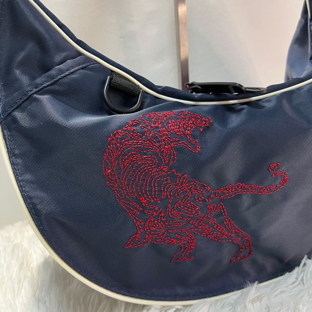 美品 オニツカタイガー メッセンジャーバッグOnitsuka Tiger