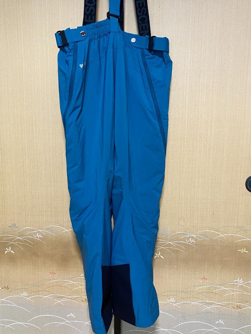 デサント【DESCENTE】《スイスレプリカ》スキーウェア L　上下セット