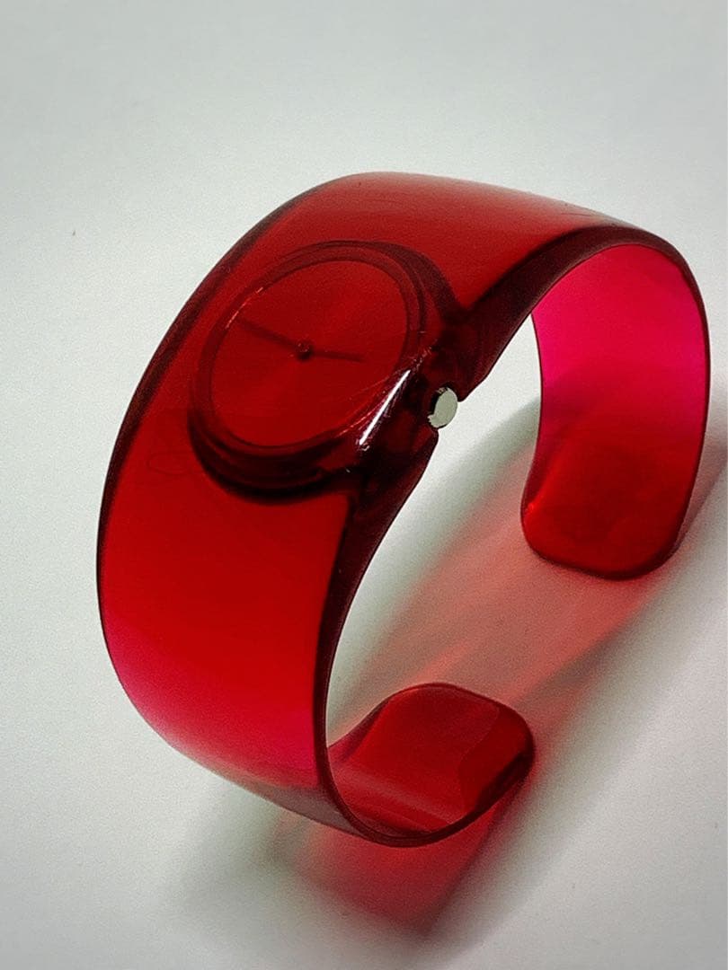 ISSEY MIYAKE イッセイミヤケ バングルウォッチ レッド 腕時計