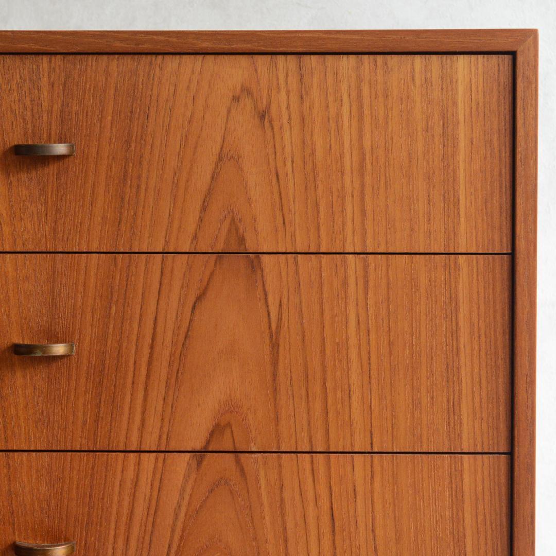 Okinawa　デンマーク チーク４段スモールチェスト 北欧家具 真鍮把手