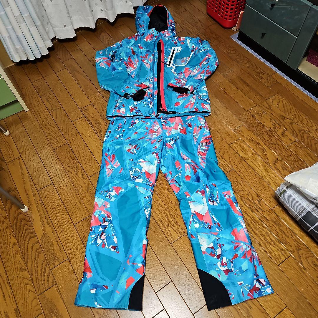 中古品　オンヨネスキーウェア　上下セット