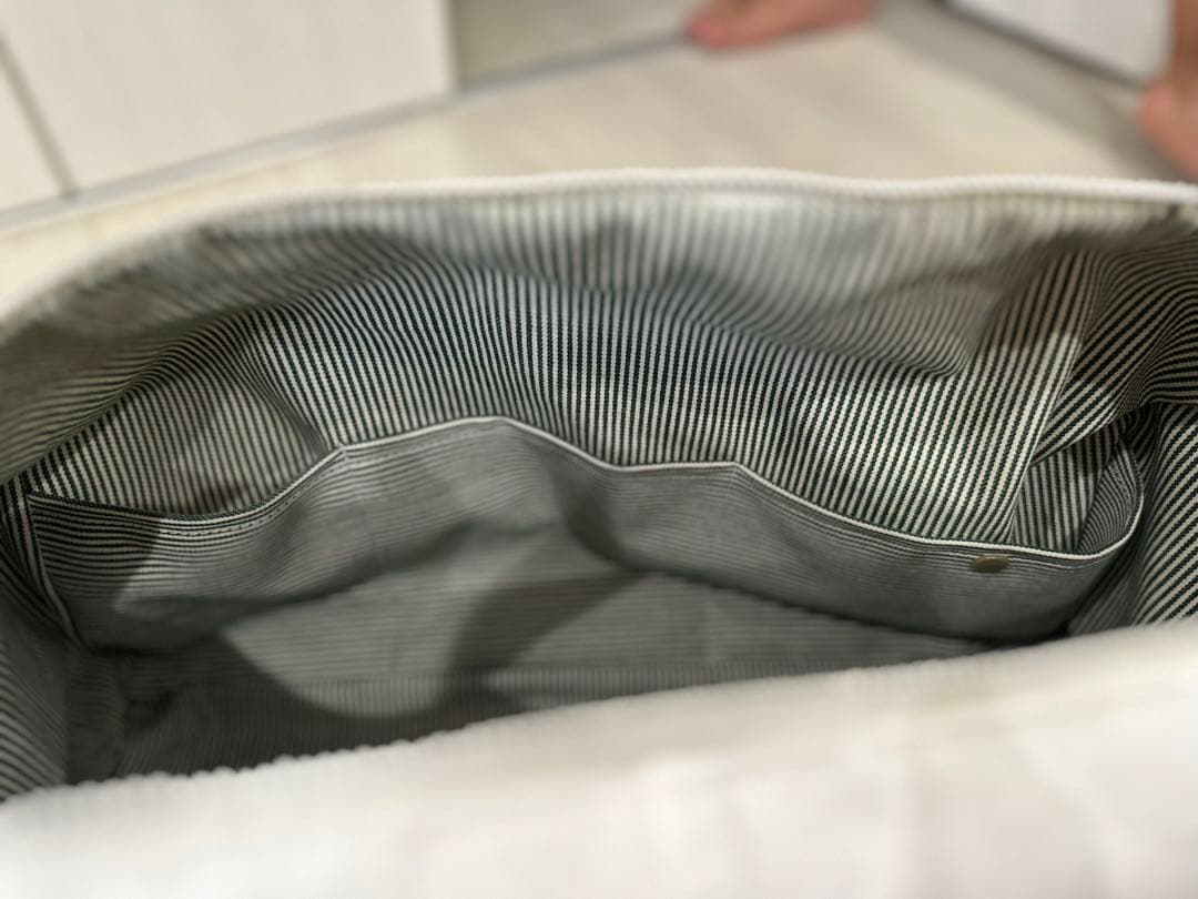 トラベルボストンバック　スポーツ、白色、デニムリメイクバック、パッチワークラグ