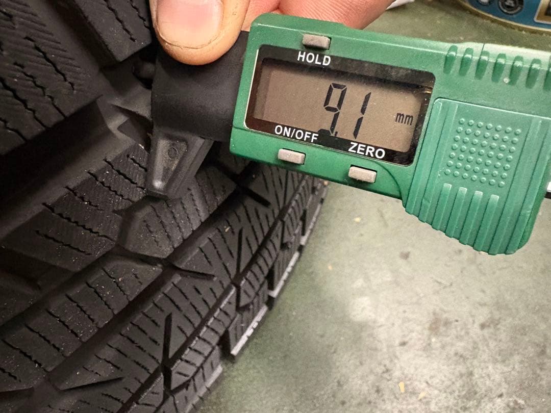 セール中！！265/65R17 ヨコハマ　アイスガード　スタッドレスタイヤセット