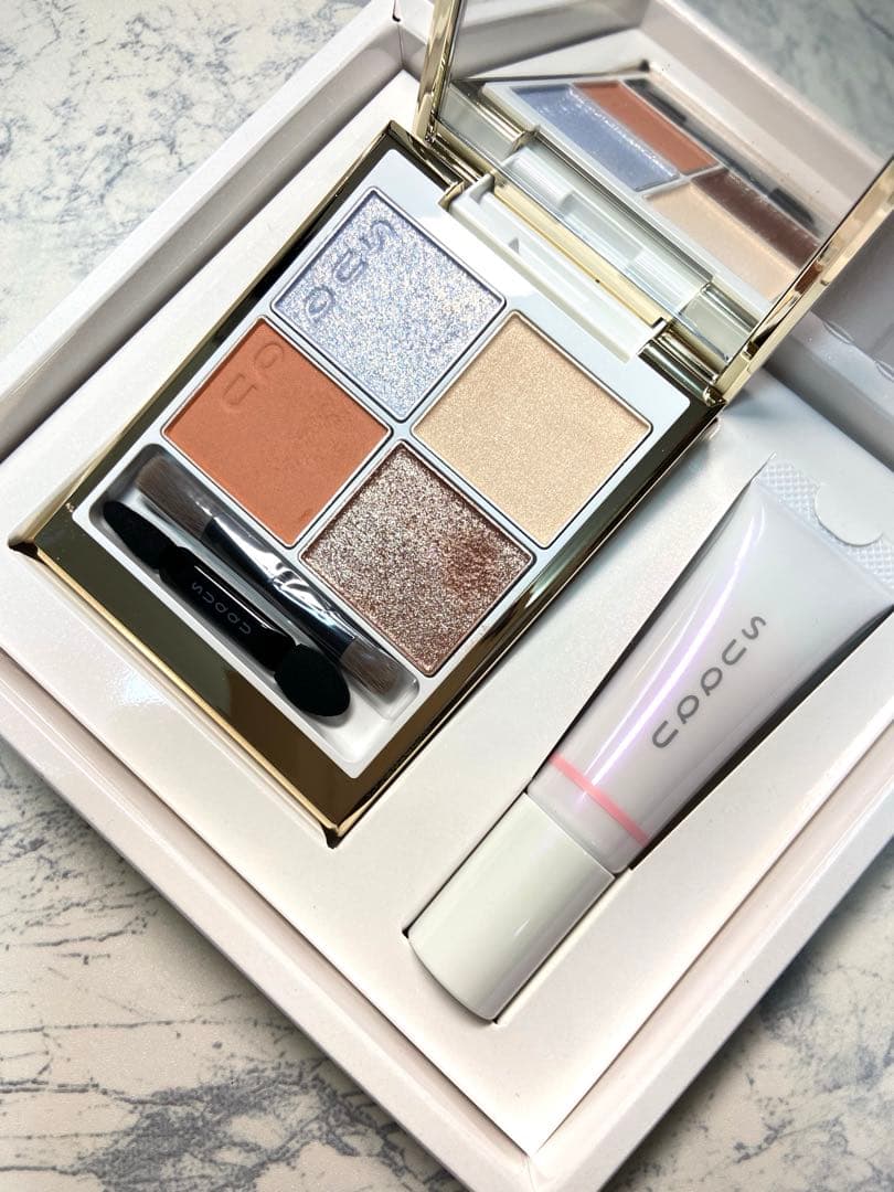 SUQQU メイクアップ キット 光飾 (2025 ホリデー コレクション)