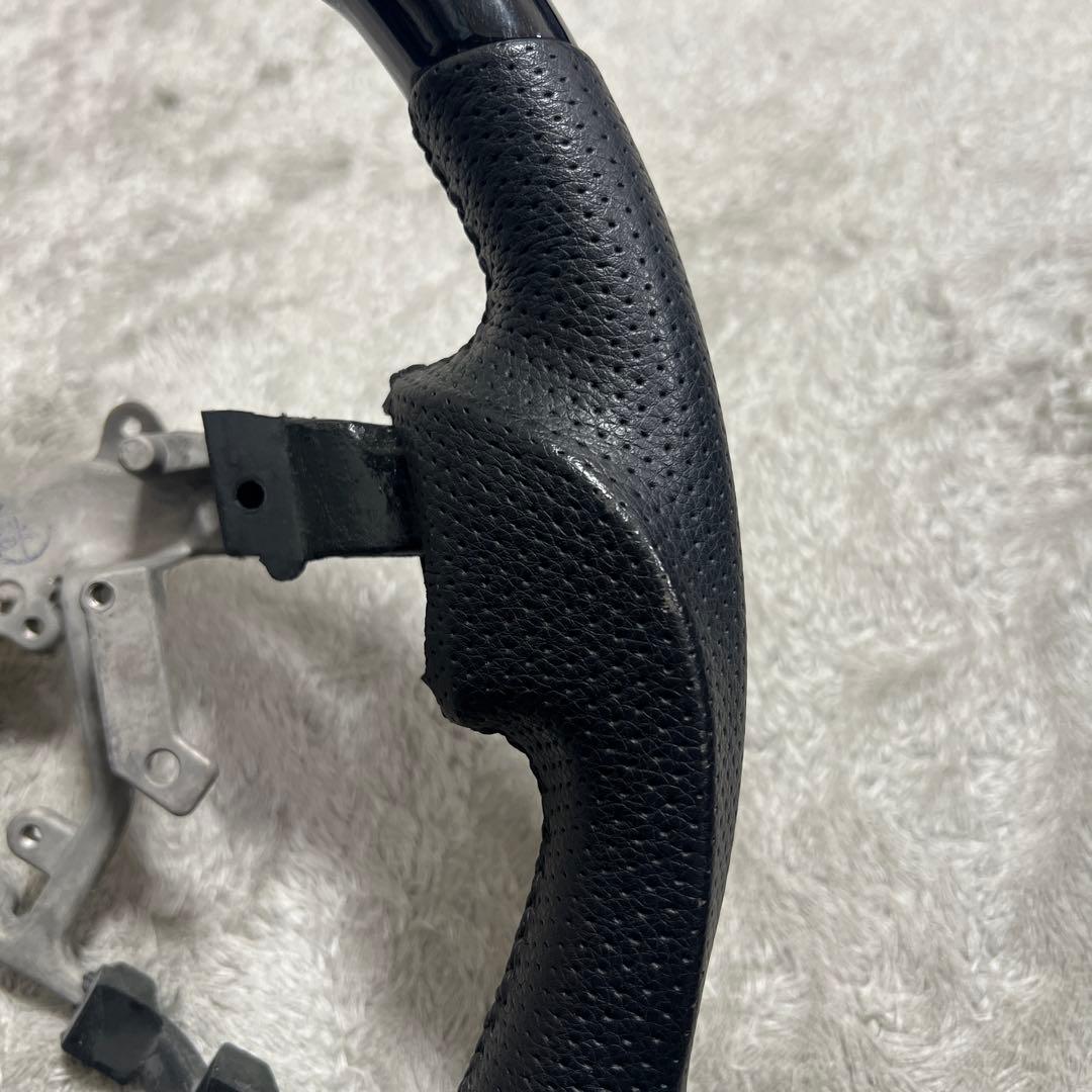 200ハイエース用ブラックウッドパンチングレザーコンビハンドル