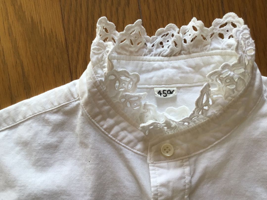 45Rレース付きホワイトシャツ