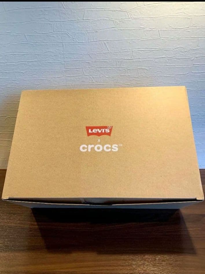 crocs Levi's × Crocs Terrain Clog 26