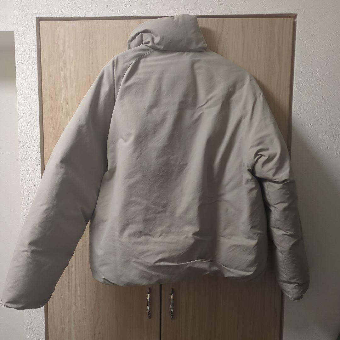 【H BEAUTY&YOUTH】 HAPPY SUIT MOTIF DOWN