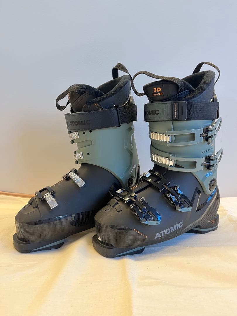 ATOMIC hawx magna110 アトミックスキーブーツ